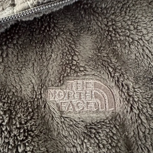 The North Face warm fuzzy jacket - Picture 2 of 5